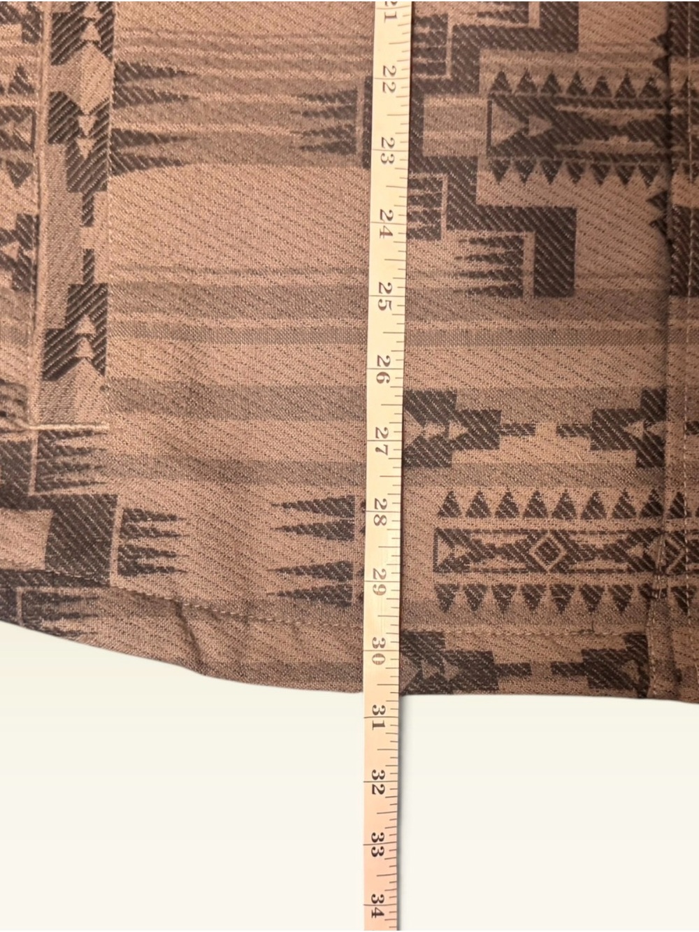 Ariat Men's Aztec-Print Tan and Black Shirt Jacket Size L - Picture 4 of 7